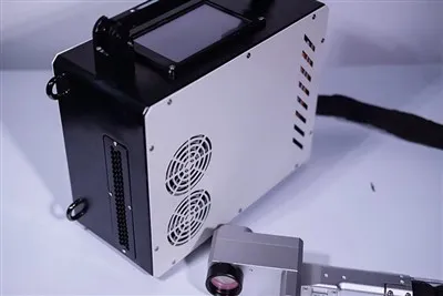 200W পেইন্ট লেজার ক্লিনিং মেশিন